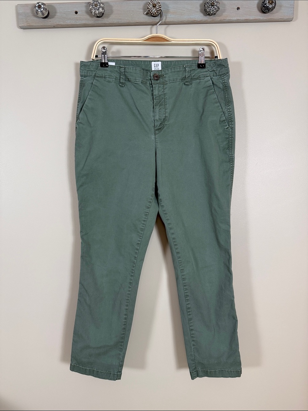 GAP Women's Olive Chino Pants - Sage Green